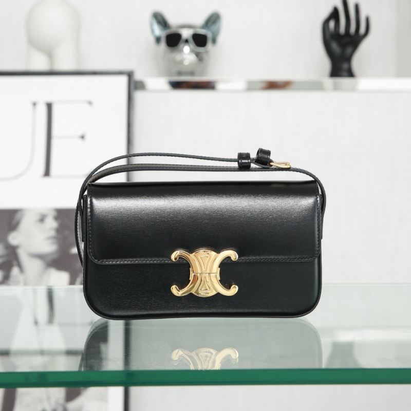 Ce1i*e triomphe bags